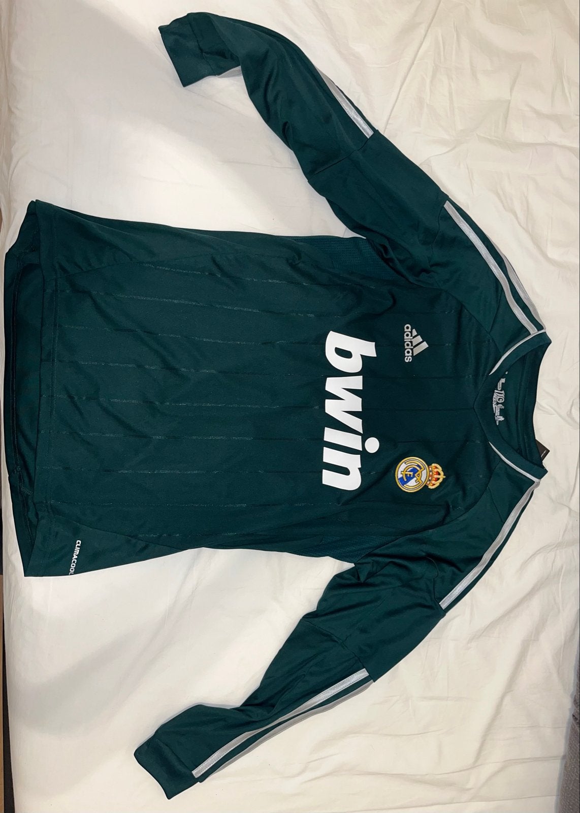 Real Madrid shirt lange mouwen - Maat M (valt klein), Ophalen, Maat 48/50 (M), Nieuw, Voetbal