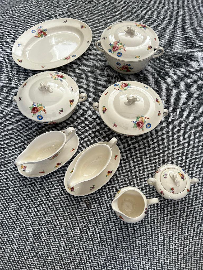 Diversen servies P Regout model Boudewijn, pioenroos, Antiek en Kunst, Antiek | Servies los, Ophalen of Verzenden