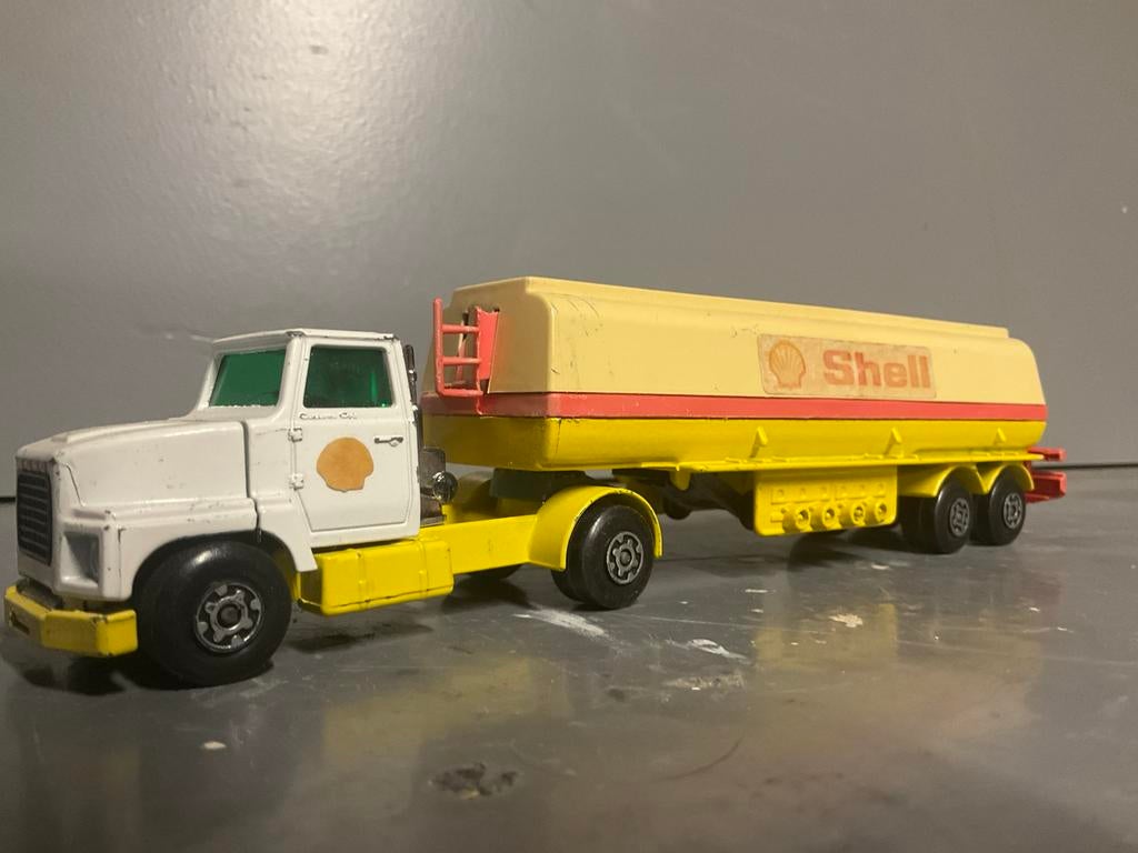 Matchbox Ford LTS  Shell tanker Superkings K-115, Ophalen of Verzenden, Zo goed als nieuw, Bus of Vrachtwagen