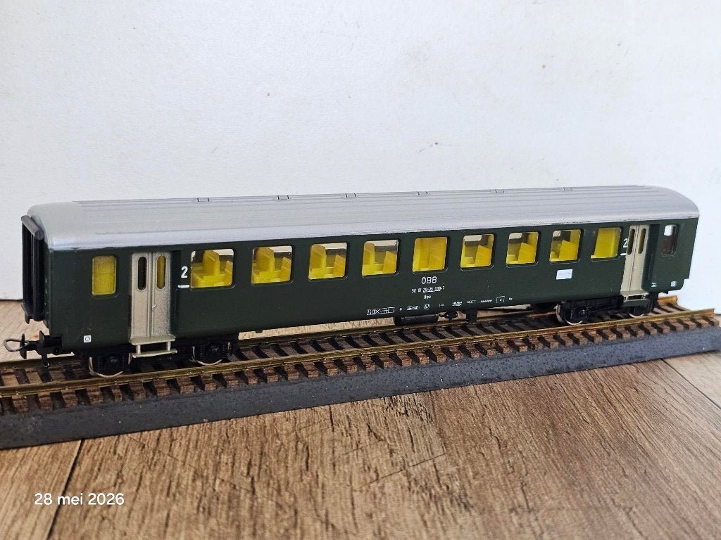 Modeltreinwagon H0 OBB Oostenrijks ruituig 2e klas kleinbahn, Hobby en Vrije tijd, Modeltreinen | H0, Zo goed als nieuw, Brug, Tunnel of Gebouw