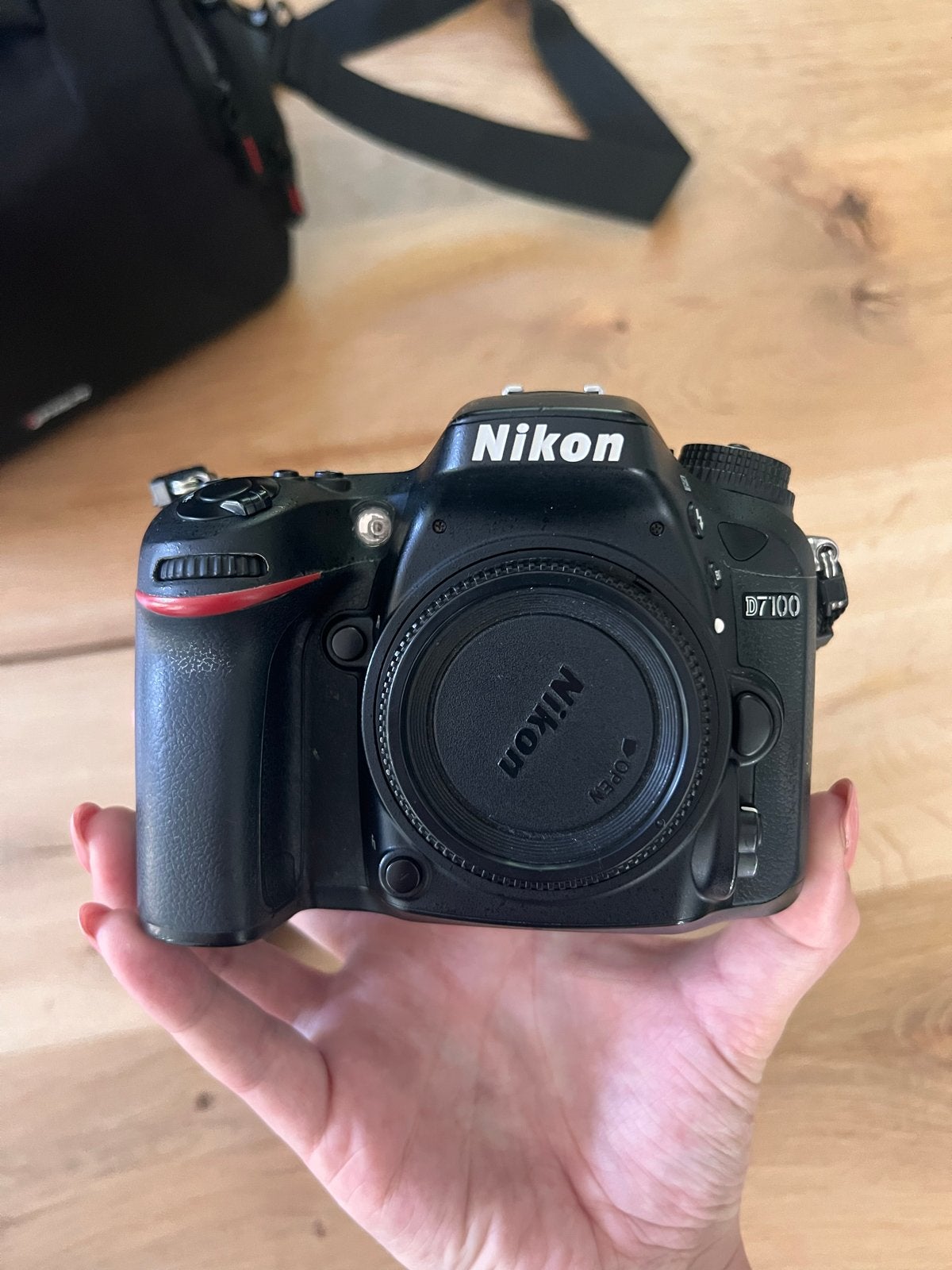 Nikon D7100 DSLR camera met 2 lenzen en accessoires, Ophalen, Gebruikt, Autofocus, Nikon
