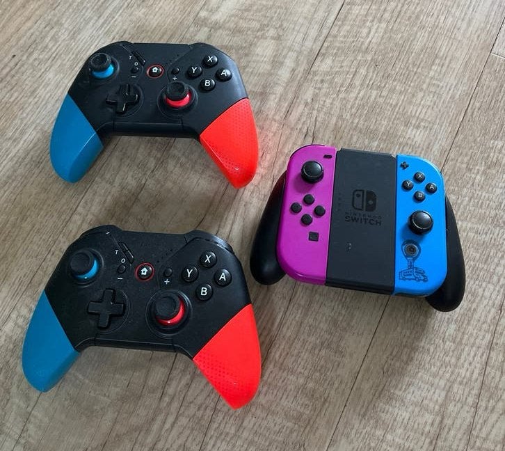Foto 5 van Nintendo Switch 2020 - (HAC-001-01) 11 games en extra's