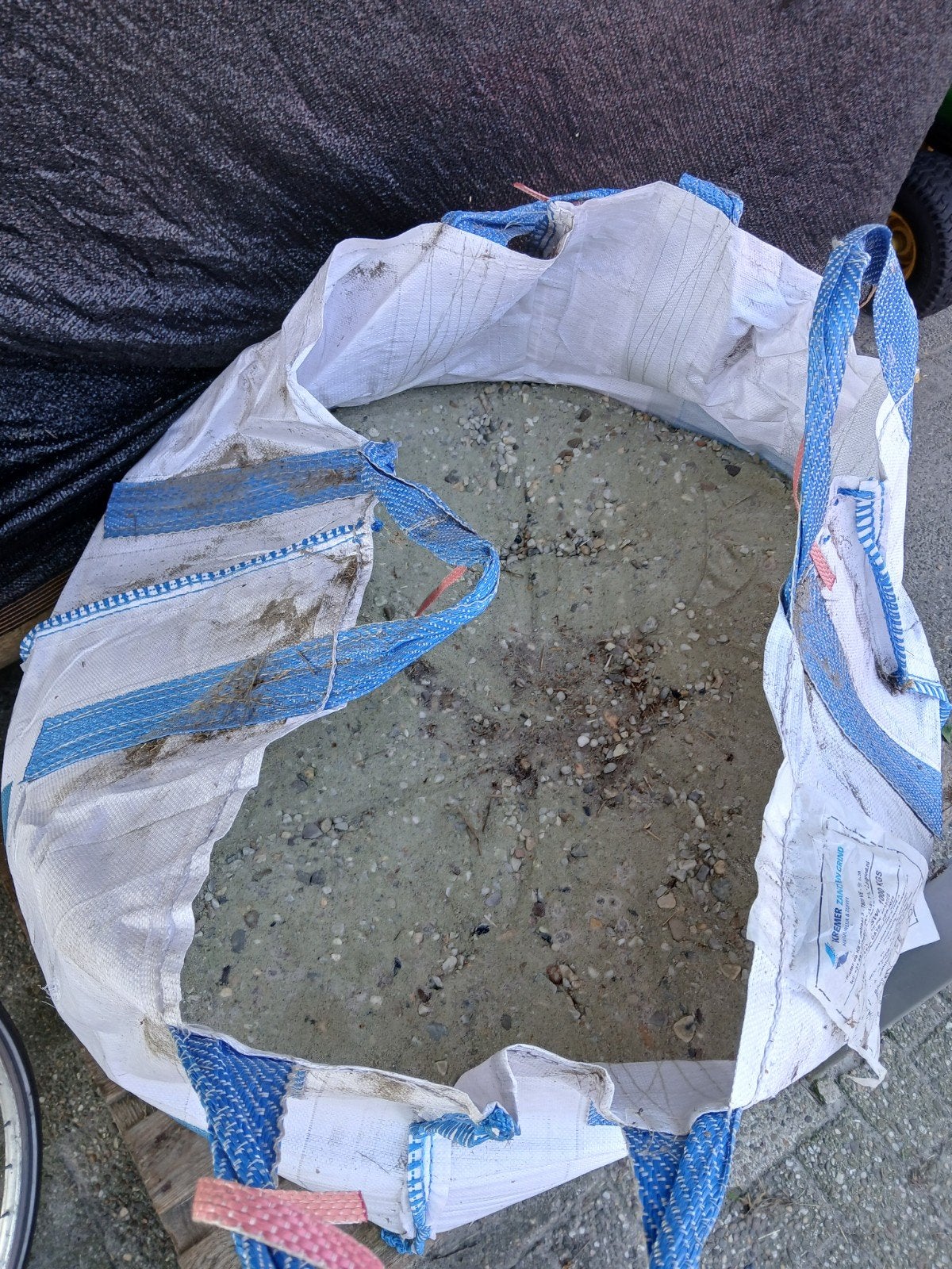 beton zand/ grind, Ophalen, Zo goed als nieuw