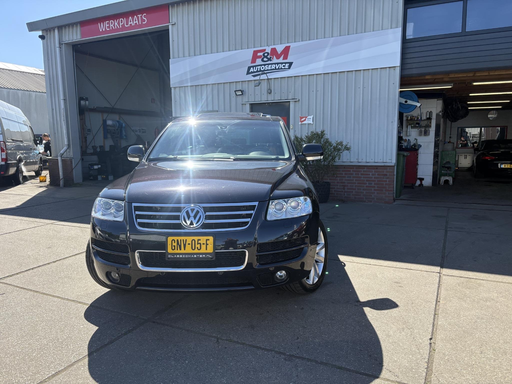 Volkswagen Touareg 6.0 W12 Exclusive Clima, pano, memory, Automaat, Gebruikt, 12 cilinders, Zwart