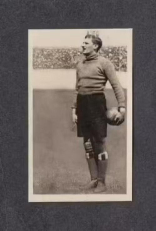 Voetbalplaatje Gejus v.d. Meulen HFC Haarlem Ned. Elftal Or, Ophalen of Verzenden, Zo goed als nieuw