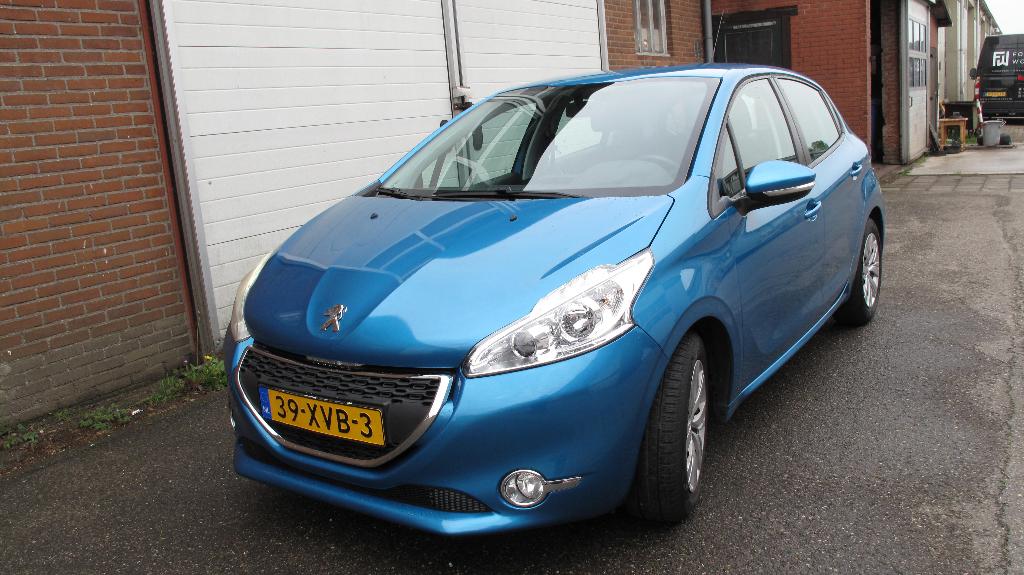 Peugeot 208 1.2 VTi 82PK 5D Blauw, Voorwielaandrijving, 31 €/maand, 1199 cc, Blauw