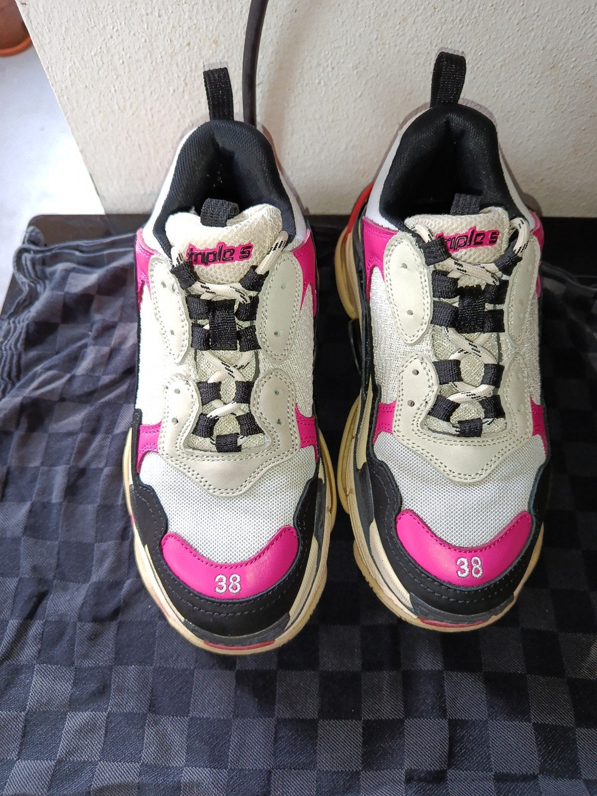 Balenciaga Triple S Sneakers Maat 38 - Roze/Wit/Zwart, Kleding | Dames, Balenciaga, Ophalen of Verzenden, Sneakers of Gympen, Roze