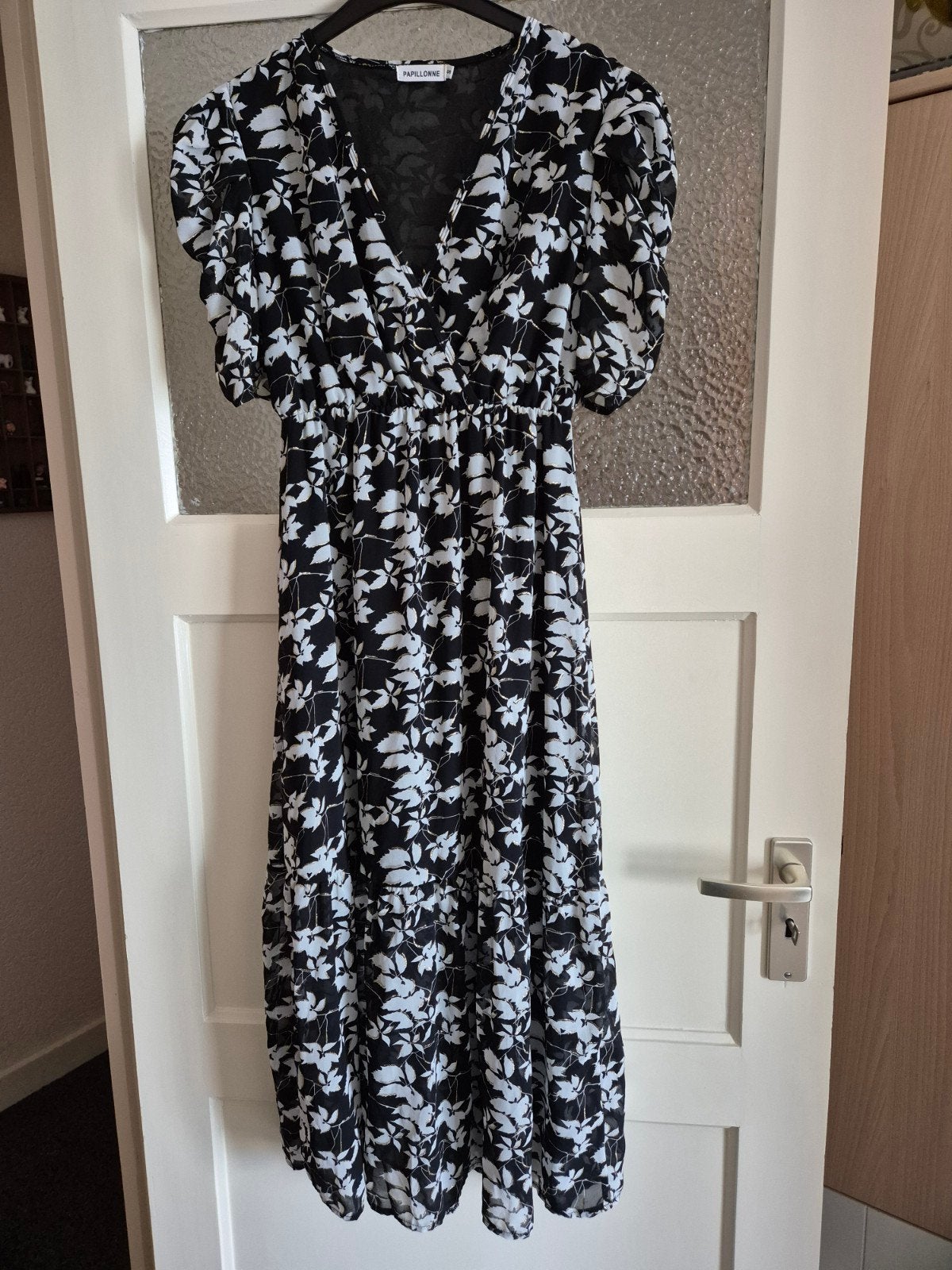 Leuke zwart-witte jurk van Papillonne, maat S, Z.G.A.N., Kleding | Dames, Maat 38/40 (M), Zwart, Ophalen of Verzenden, Zo goed als nieuw