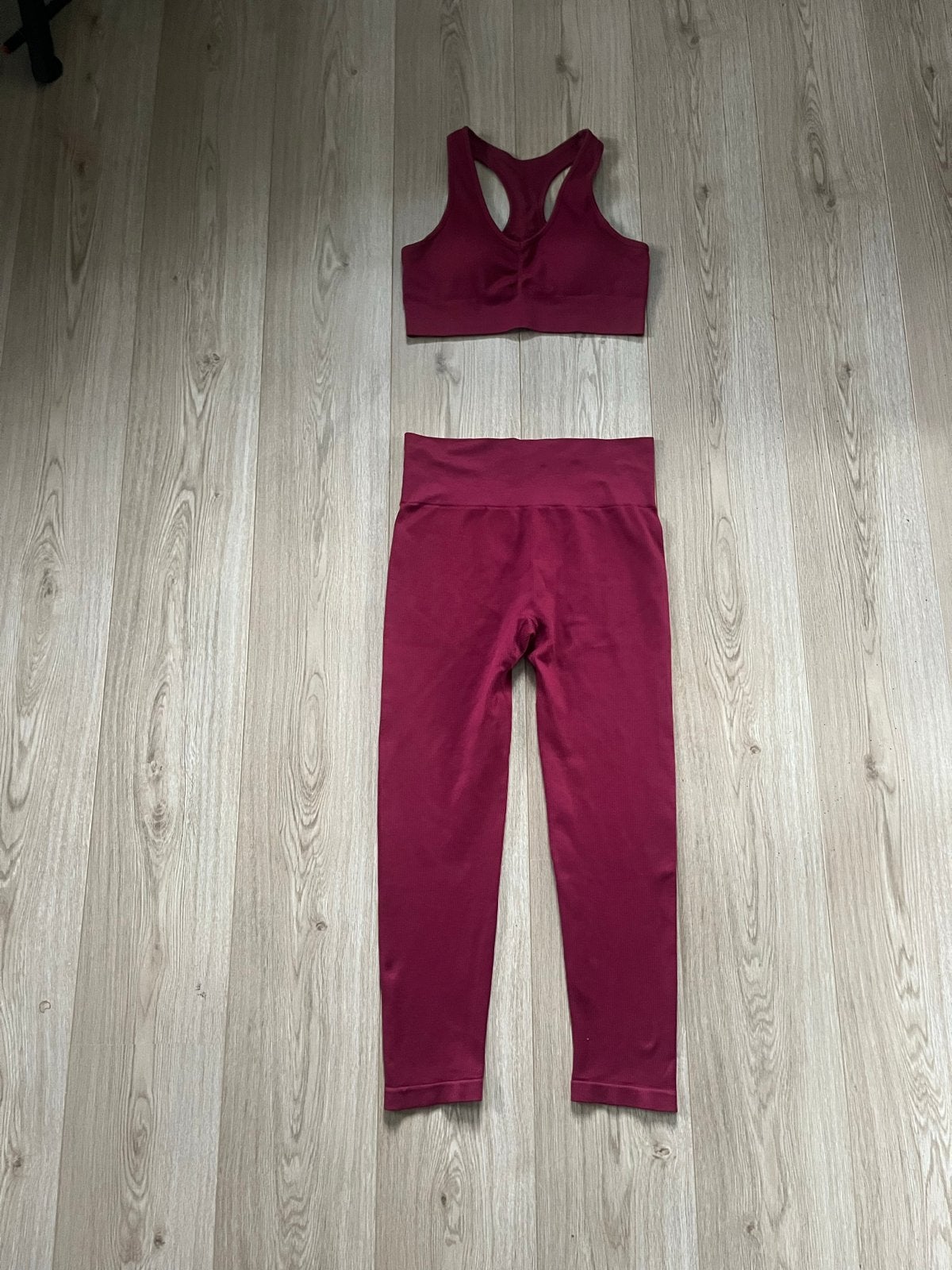 H&M Sportset: Sporthemd (M/L) & Sportlegging (L/XL), Kleding | Dames, Maat 42/44 (L), Ophalen of Verzenden, Fitness of Aerobics