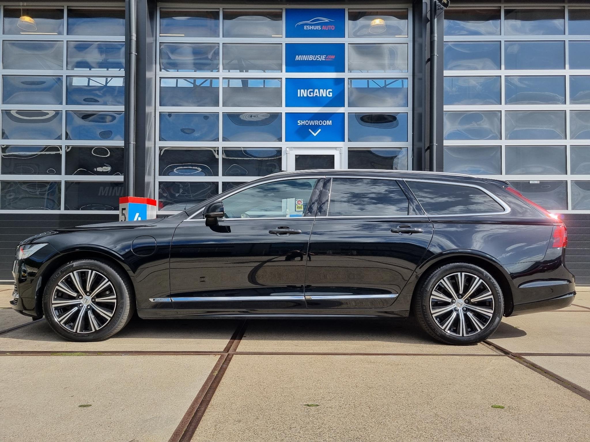 Volvo V90 2.0 T6 Plug-in hybrid AWD Inscription LEER / PANOR, Auto's, Automaat, Dealer onderhouden, Euro 6, 4 cilinders