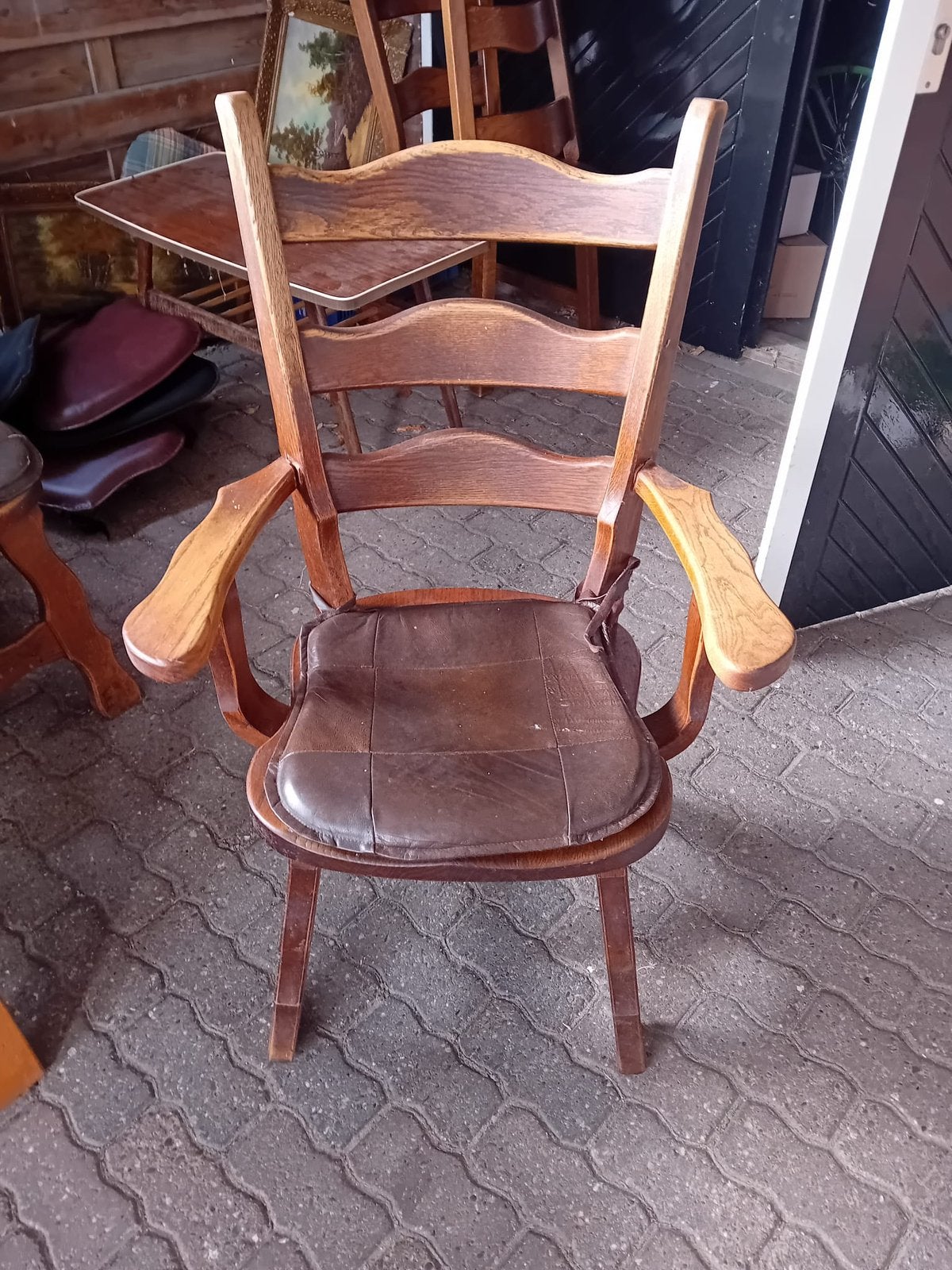 Gratis tafels  en stoelen., Ophalen