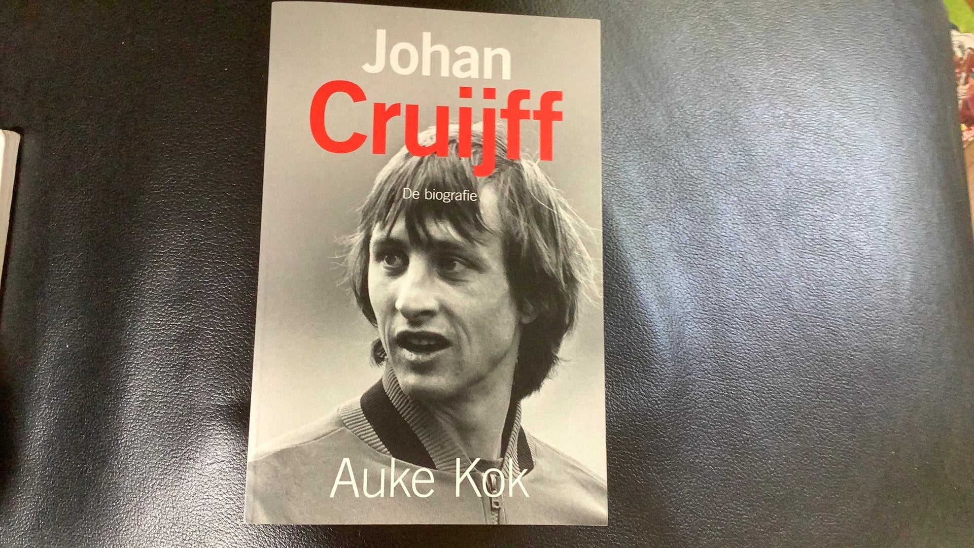 Johan Cruijff biografie, Boeken, Ophalen of Verzenden, Zo goed als nieuw, Balsport