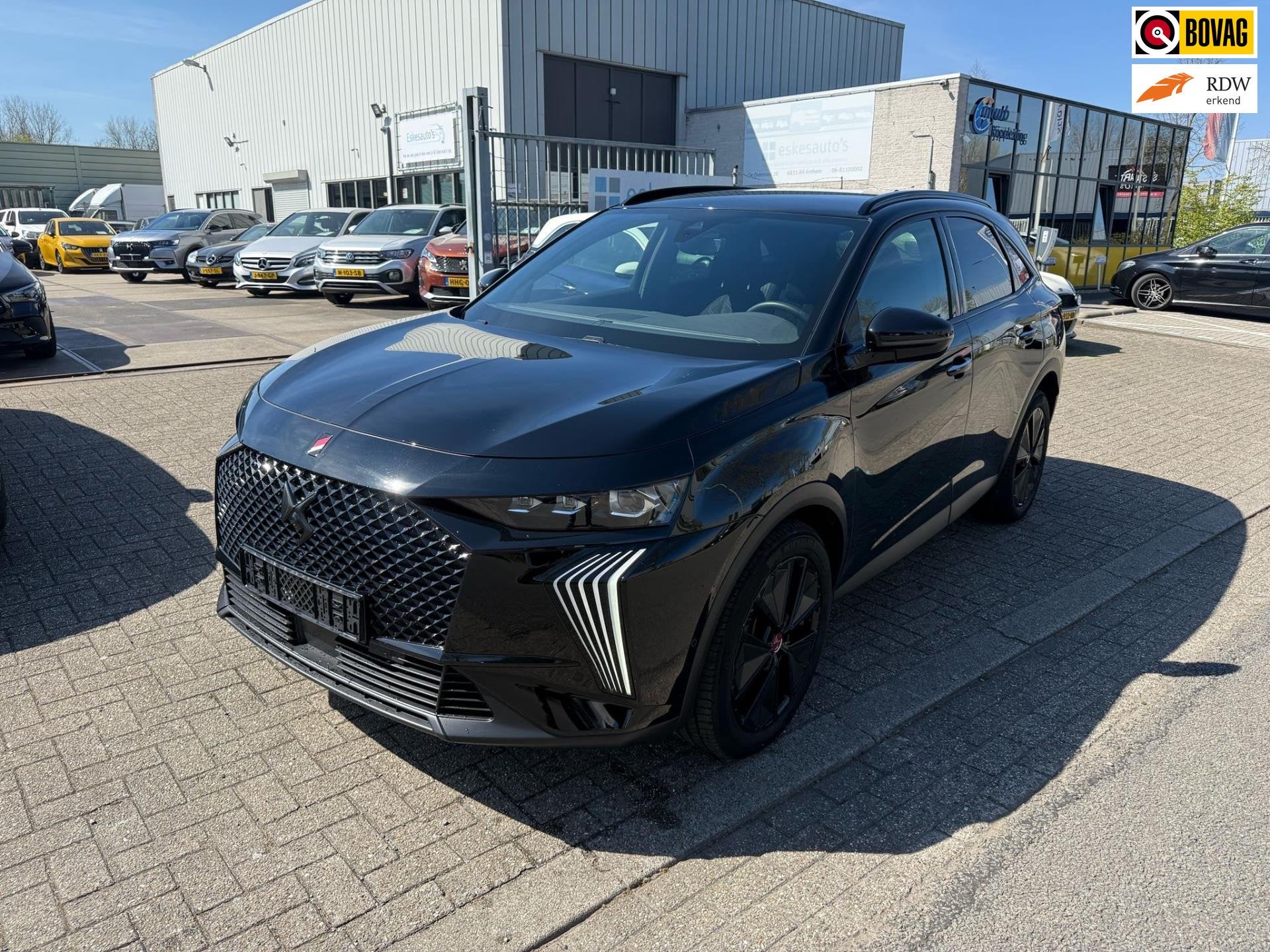 DS 7 E-Tense 225 Performance Line, Navi Dealer auto, 12 maanden, 4 cilinders, Zwart, Bedrijf