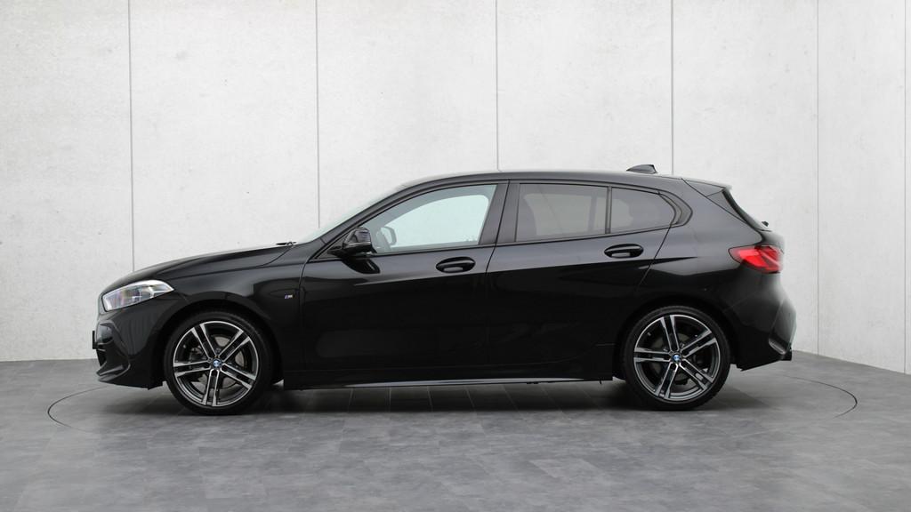 BMW 1-serie 118i M-Sport | Achteruitrijcamera | M Sportstoel, Auto's, BMW, 12 maanden, Lichtsensor, Gebruikt, Alcantara