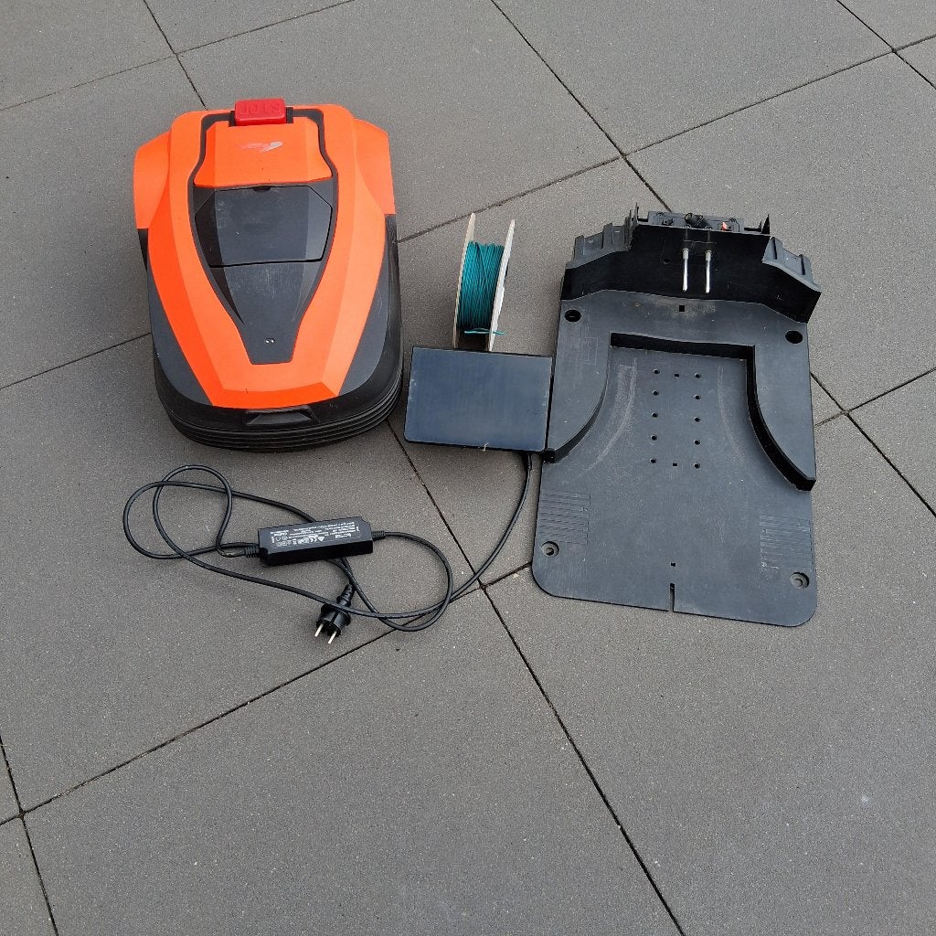 robotmaaier Dirk Zoef, Ophalen, Gebruikt, Minder dan 20 cm, Met regensensor