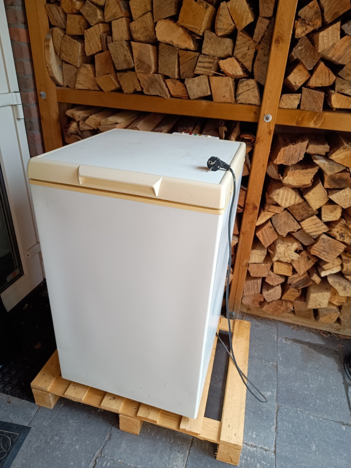 Whirlpool AFG 511/G vrieskist - 103 liter inhoud, Gebruikt, 100 tot 150 liter, Met aparte vriezer, 45 tot 60 cm