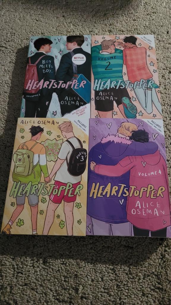 Heartstopper volumes 1-4 - Alice Oseman, Ophalen of Verzenden, Zo goed als nieuw, Alice Oseman, Nederland