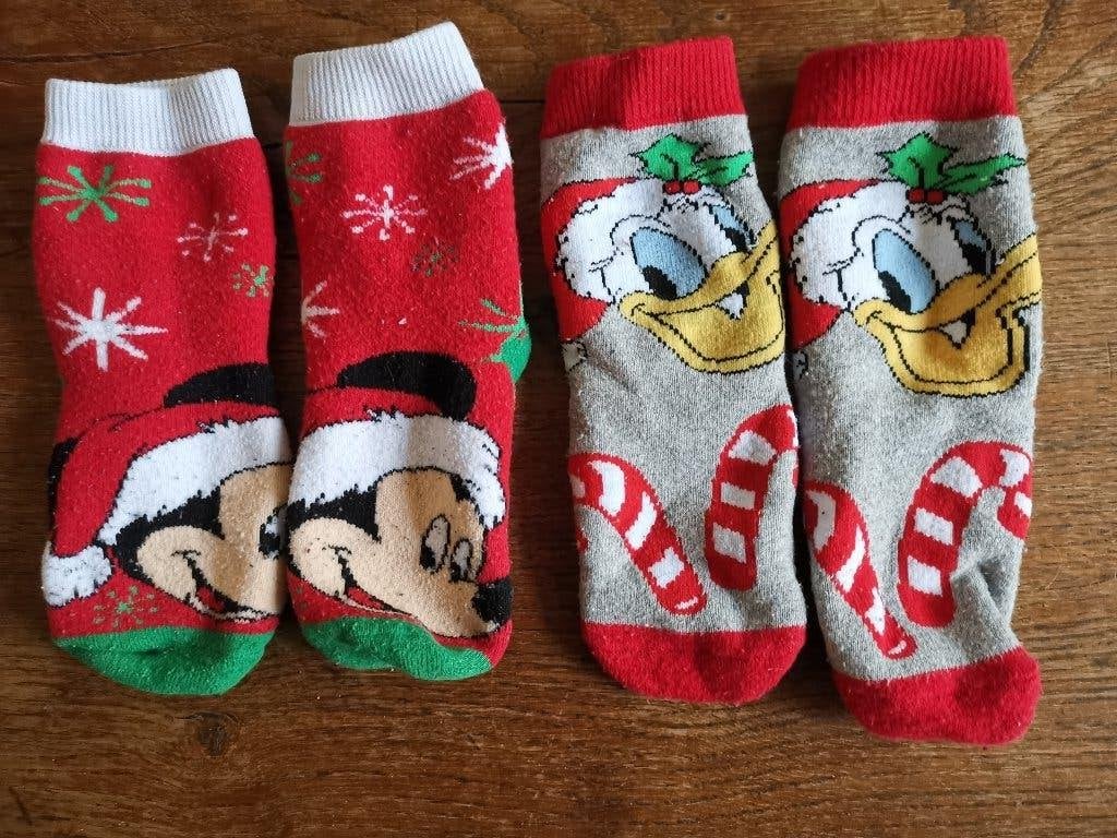 3 paar kerstsokjes maat van Disney 23 -27, Jongetje of Meisje, Ophalen of Verzenden, Zo goed als nieuw, Sokjes