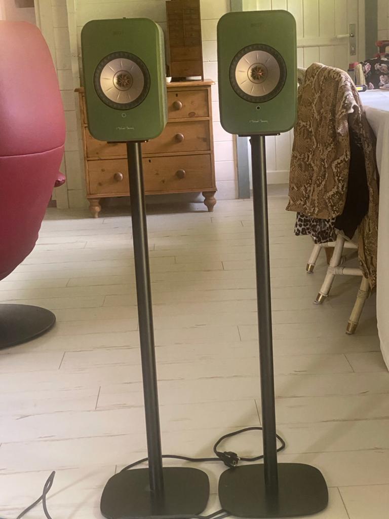 KEF LSX Draadloze Hifi Speakers met stands, Zo goed als nieuw, 60 tot 120 watt, Front, Rear of Stereo speakers, Ophalen