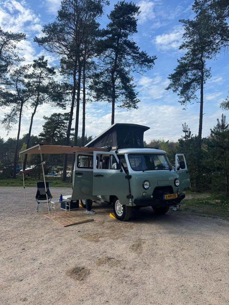 UAZ Bukhanka 4x4 limited edition, Caravans en Kamperen, Campers, Overige merken, Buscamper of Camperbus, Handgeschakeld, Particulier