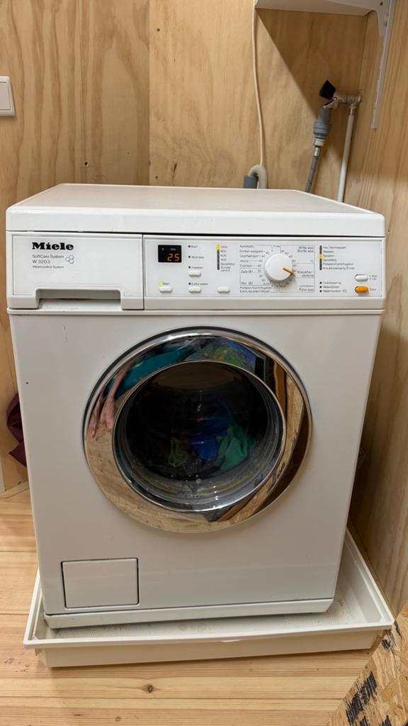 Miele W 3203 SoftCare System Wasmachine, Ophalen, Gebruikt, Voorlader, 85 tot 90 cm