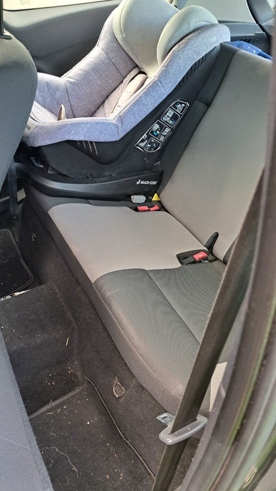 Foto 8 van Renault Clio 1.2 16V 75 pk 3D 2009 Zwart