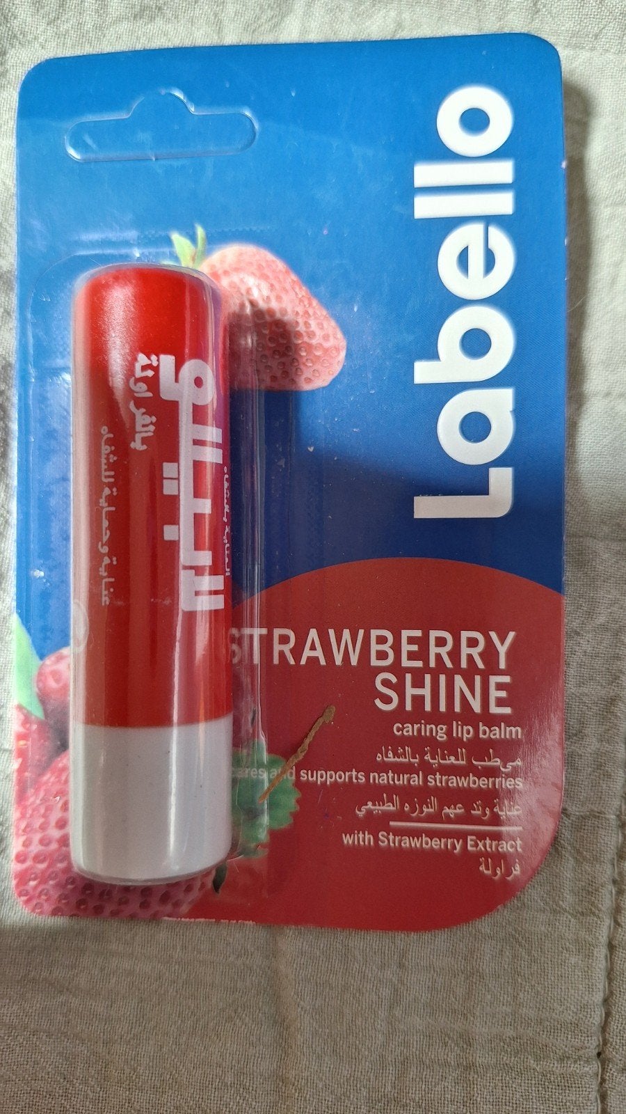 Labello strawberry uit Soedie Arabie, Ophalen of Verzenden, Overige typen