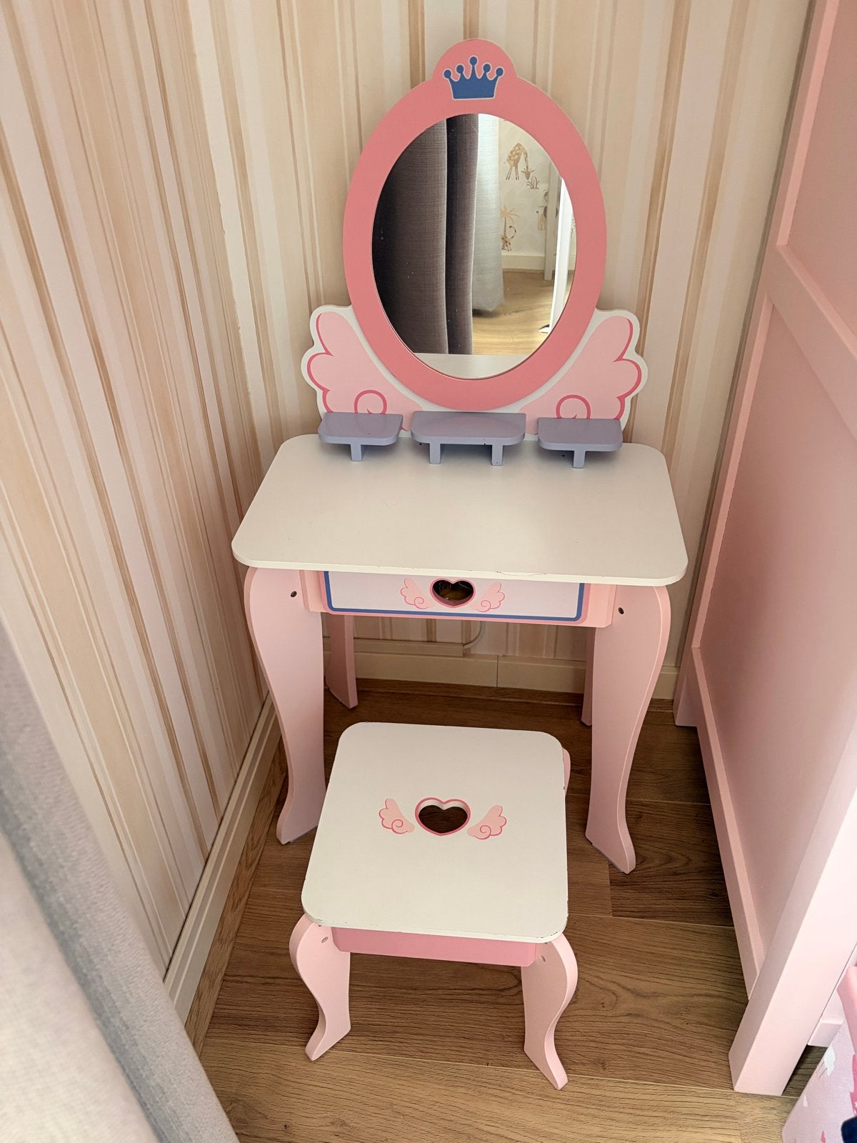 Kaptafel meisjes met spiegel en laatje, Minder dan 50 cm, Ophalen of Verzenden, Zo goed als nieuw, Minder dan 100 cm