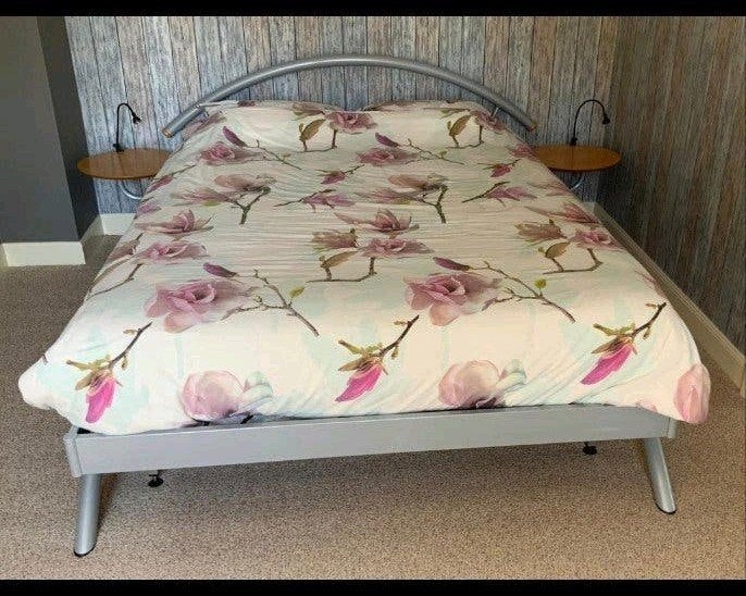 ZGAN IKEA BED ZIE BESCHRIJVING  en tv meubel, Ophalen of Verzenden