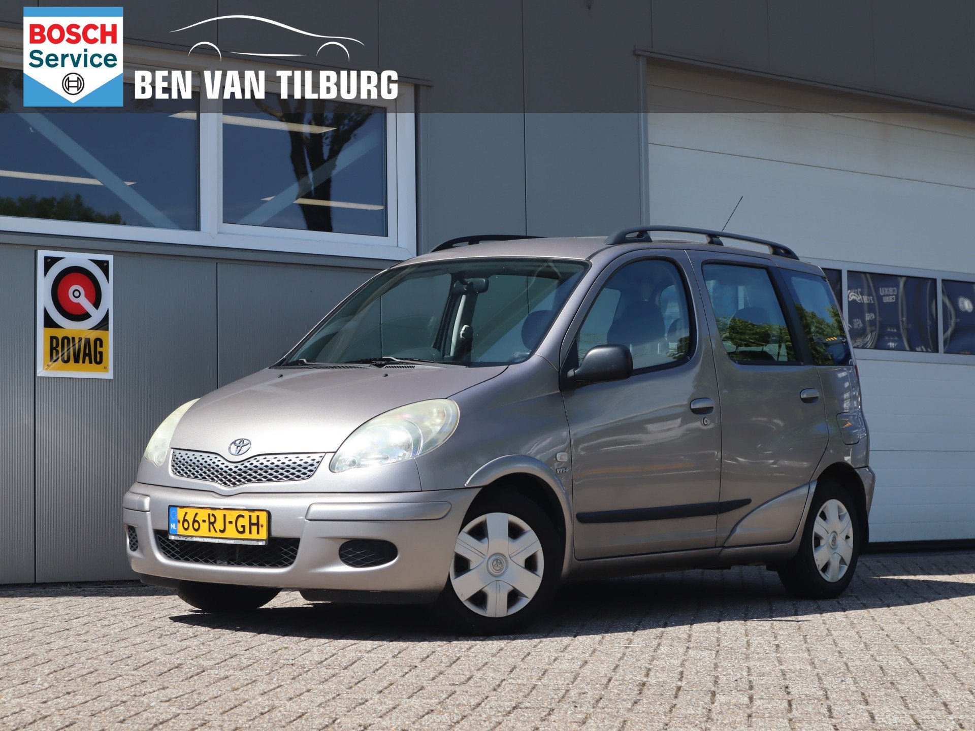 Toyota Yaris Verso 1.3 VVT-i Sol / Airco / Achterbank neerkl, Voorwielaandrijving, 1299 cc, 4 cilinders, 400 kg