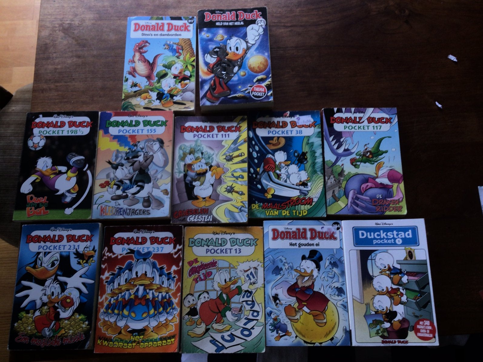 12 donald duck pockets boekjes, Meerdere stripboeken, Ophalen of Verzenden, Zo goed als nieuw