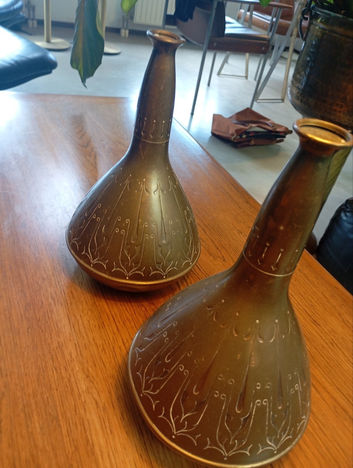 Set van 2 vintage Daalderop Tiel koperen vazen, Antiek en Kunst, Ophalen of Verzenden