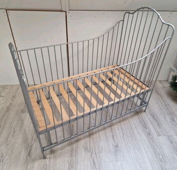 Prachtig Brocante Smeedijzeren Babyledikant - verstelbaar, Kinderen en Baby's, Ophalen, Zo goed als nieuw, Ledikant