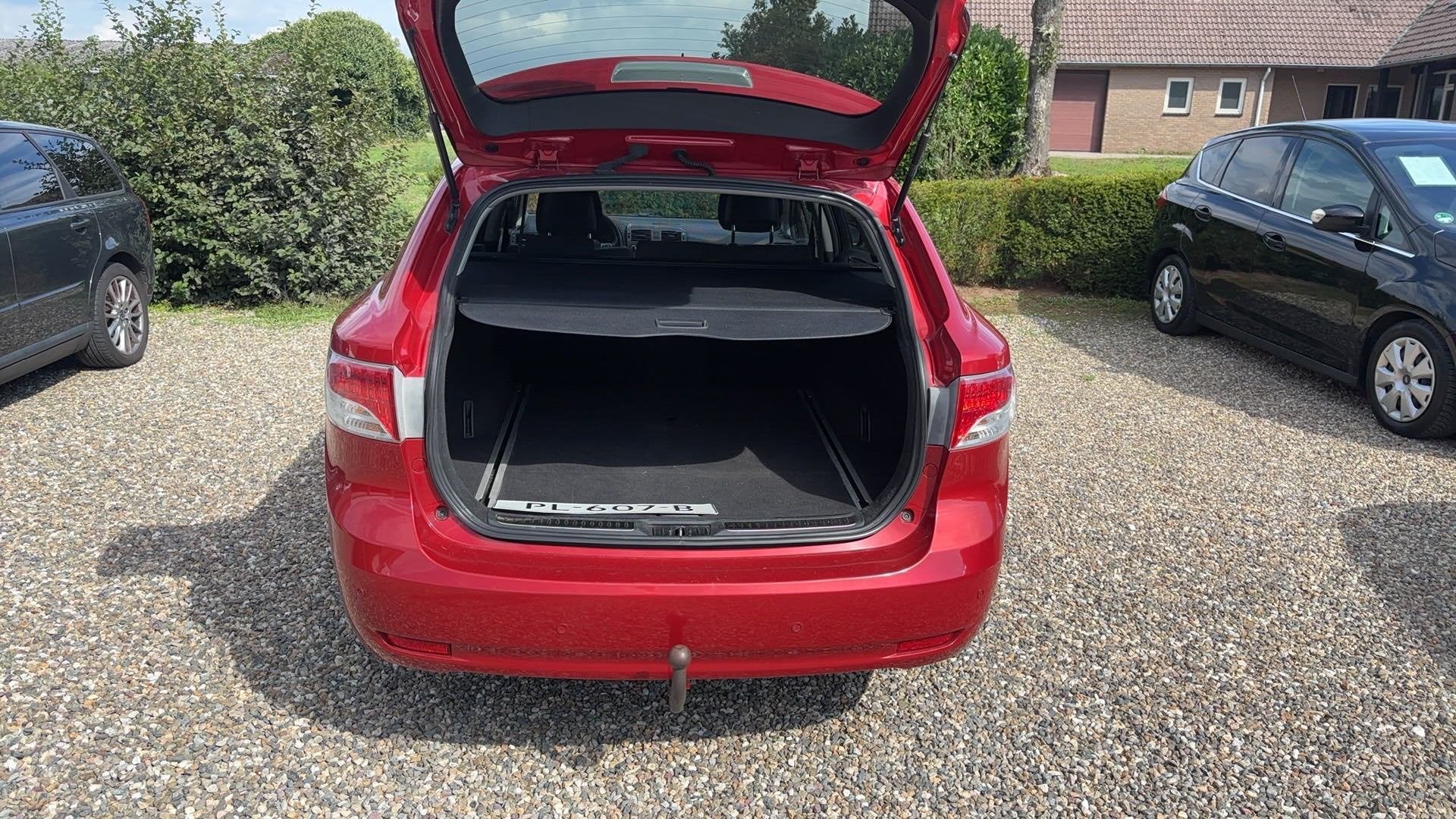 Toyota Avensis Wagon 1.8 VVTi Automaat 2e eig. Clima PDC Tre, 4 cilinders, Grijs, Automatische klimaatregeling, 1600 kg