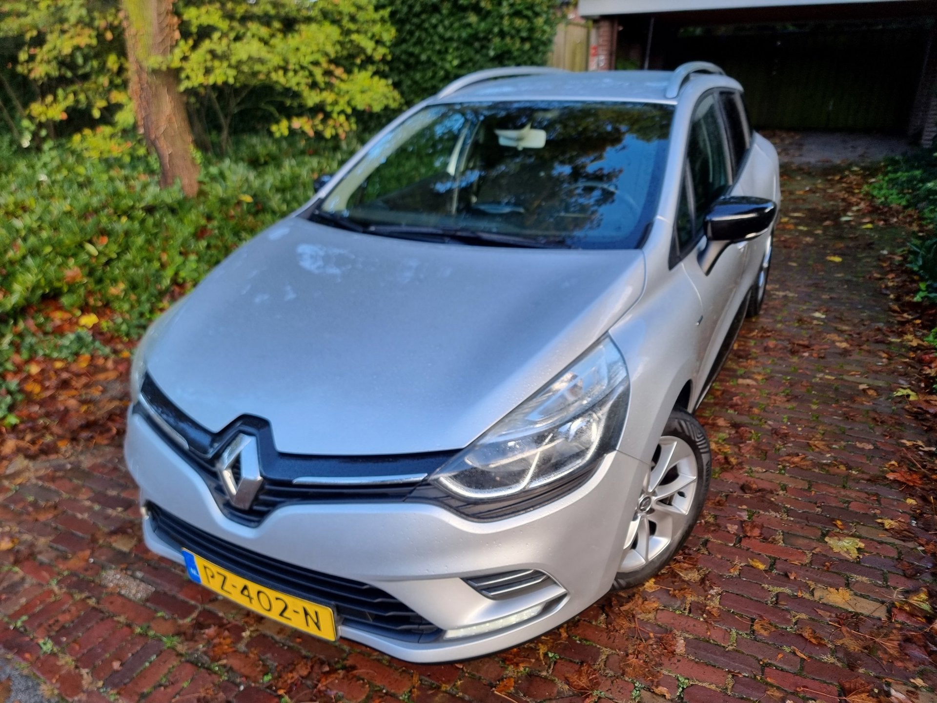 Renault Clio Estate 1.5 dCi Limited Ecc/Lmv/Navi/Pdc, Voorwielaandrijving, Euro 6, 4 cilinders, 125 €/maand