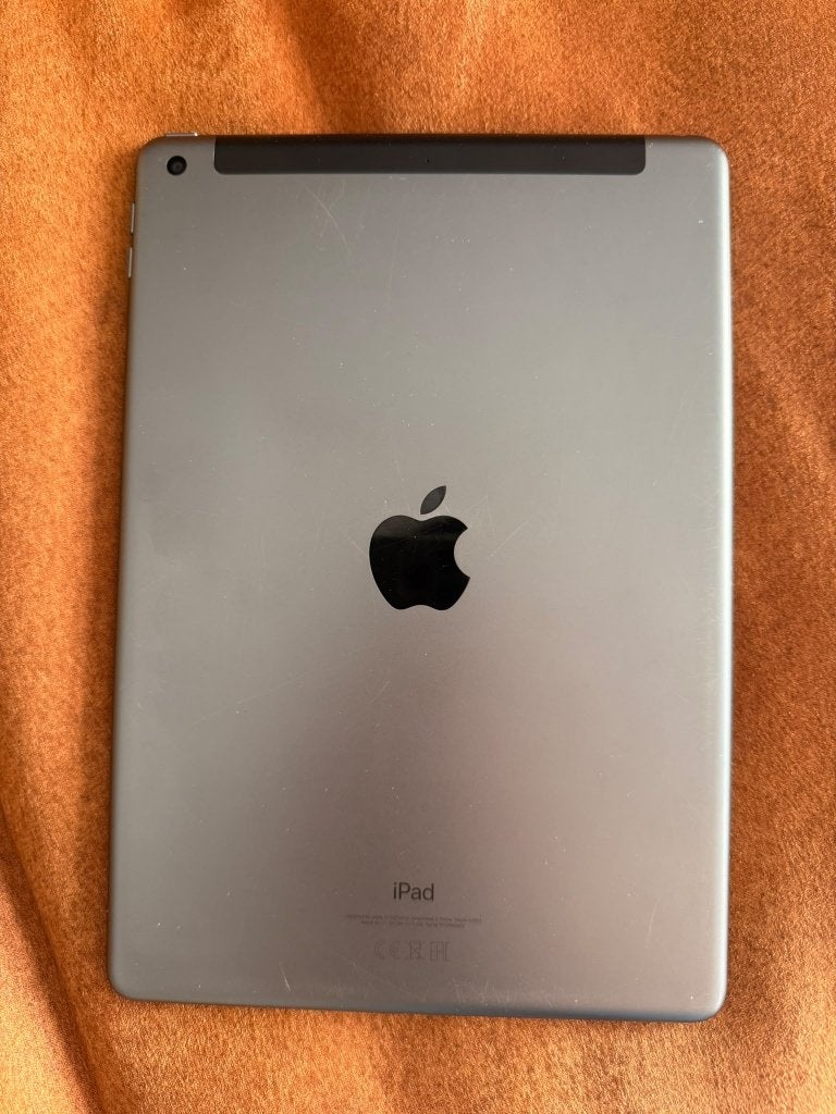Foto 4 van Apple iPad 9e generatie 64GB Wi-Fi + Cellular + toetsenbord