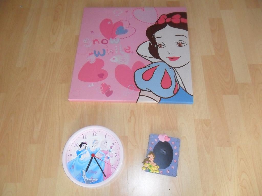 DECORATIE KLOK BEHANG WANDKLEED SCHILDERIJ PRINSESSEN, Ophalen of Verzenden, Zo goed als nieuw, Wanddecoratie
