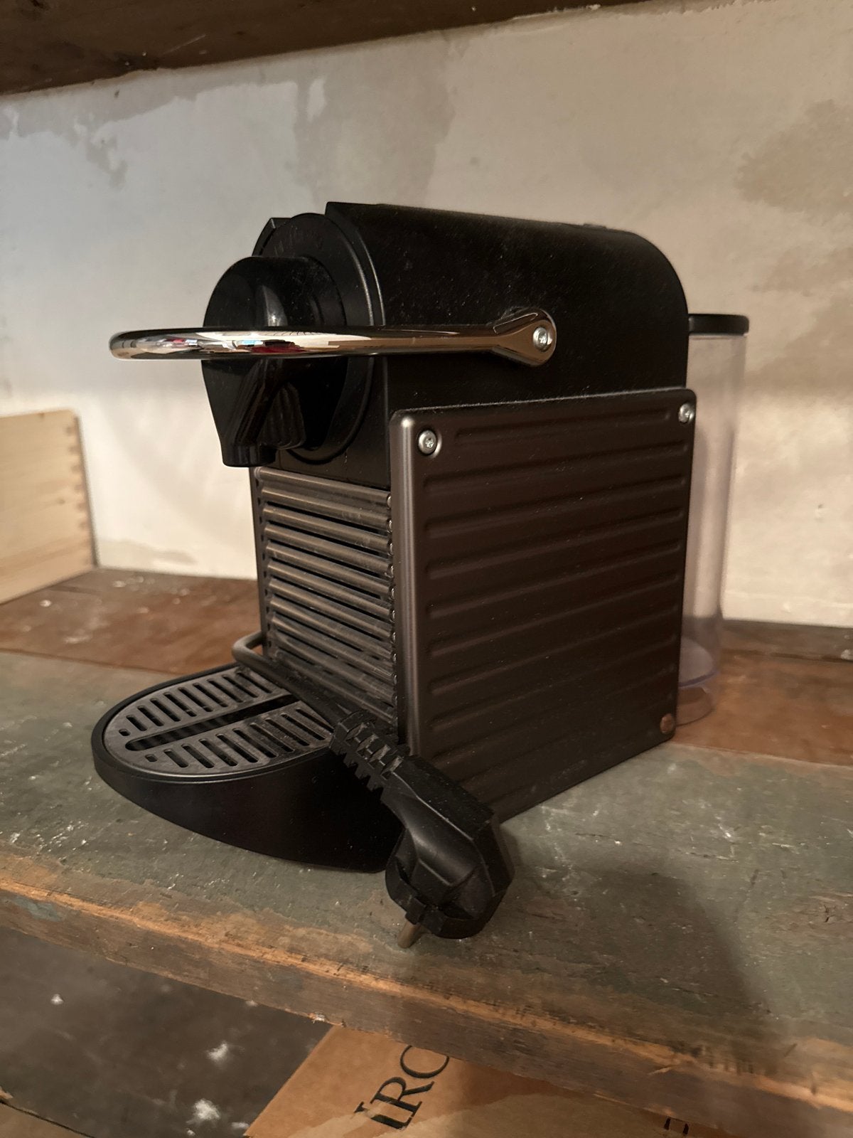 Nespresso Pixie koffiemachine, Witgoed en Apparatuur, Koffiezetapparaten, Gebruikt, Koffiepads en cups, Espresso apparaat, 1 kopje