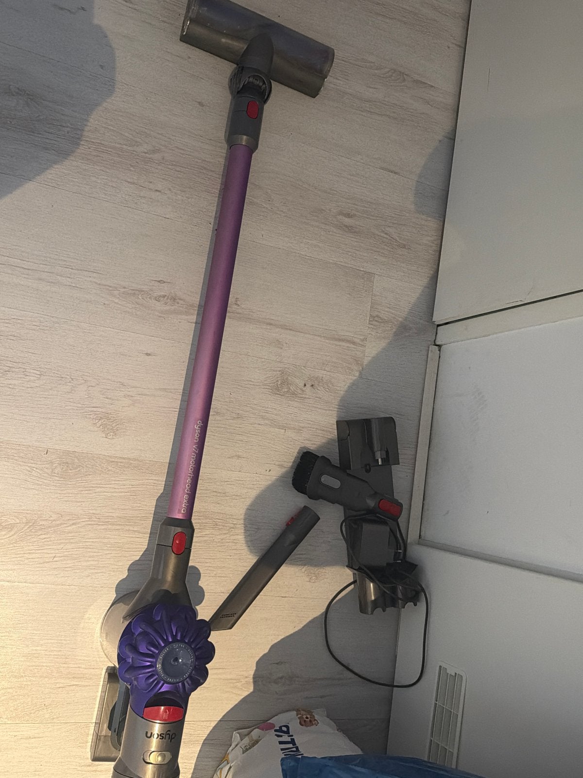 Dyson V7 Motorhead Extra Steelstofzuiger - Paars, Gebruikt, Draadloos, Ophalen of Verzenden, Dyson
