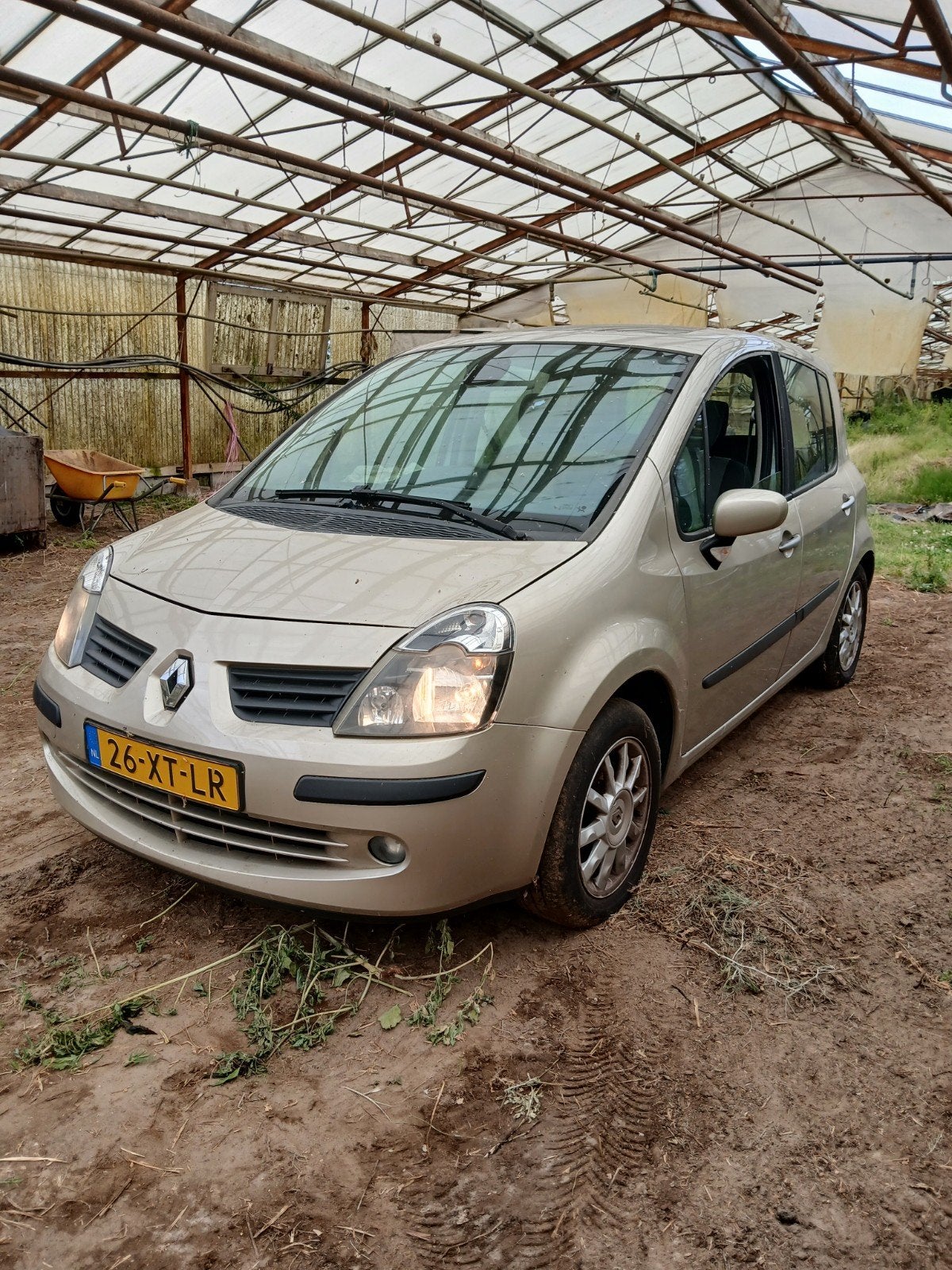 Renault Modus 1.6 16V E4 2007 Beige, Auto's, Renault, Voorwielaandrijving, 15 km/l, 1145 kg, 4 cilinders