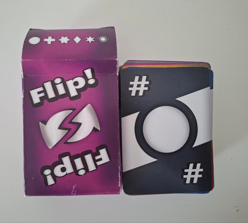 Flip! Kaartspel - Dubbelzijdig speelplezier, Vijf spelers of meer, Ophalen of Verzenden, Zo goed als nieuw, Onbekend