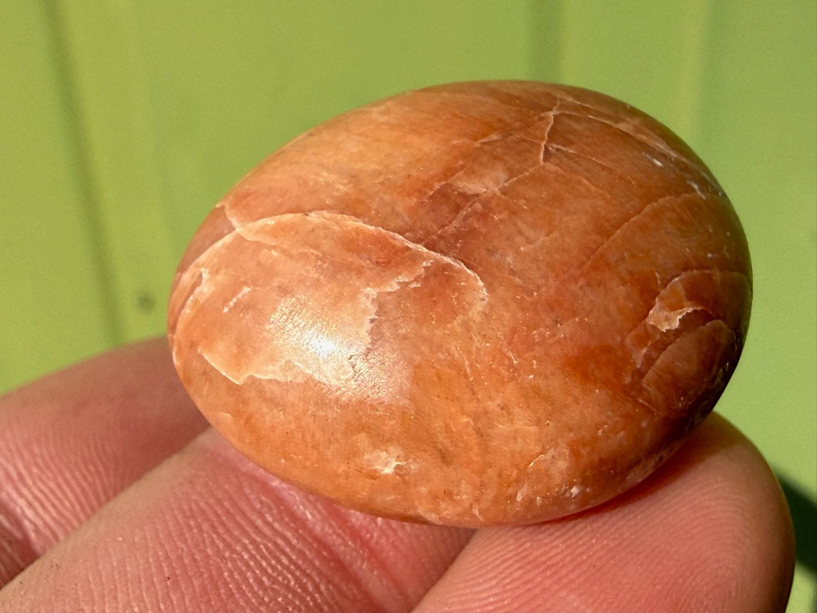 Perzik maansteen broekzaksteen handsteen mineralen, Ophalen of Verzenden, Mineraal