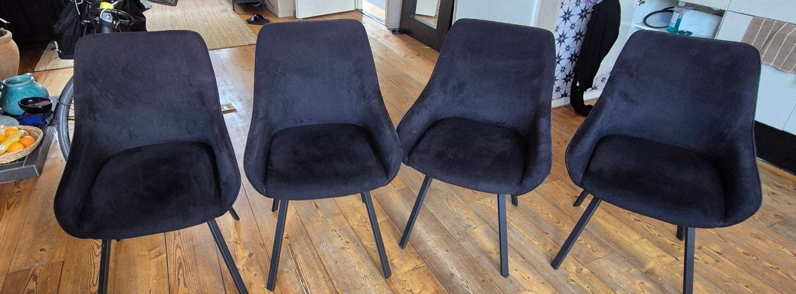 Set van 4 zwarte ribfluwelen eetkamerstoelen, Gebruikt, Zwart, Ophalen of Verzenden, Vier