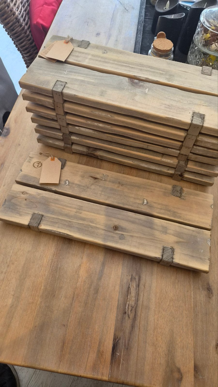 Houten hapjesplank met voetjes - 44x17x3 cm, Hout, Beige, Nieuw, Ophalen of Verzenden