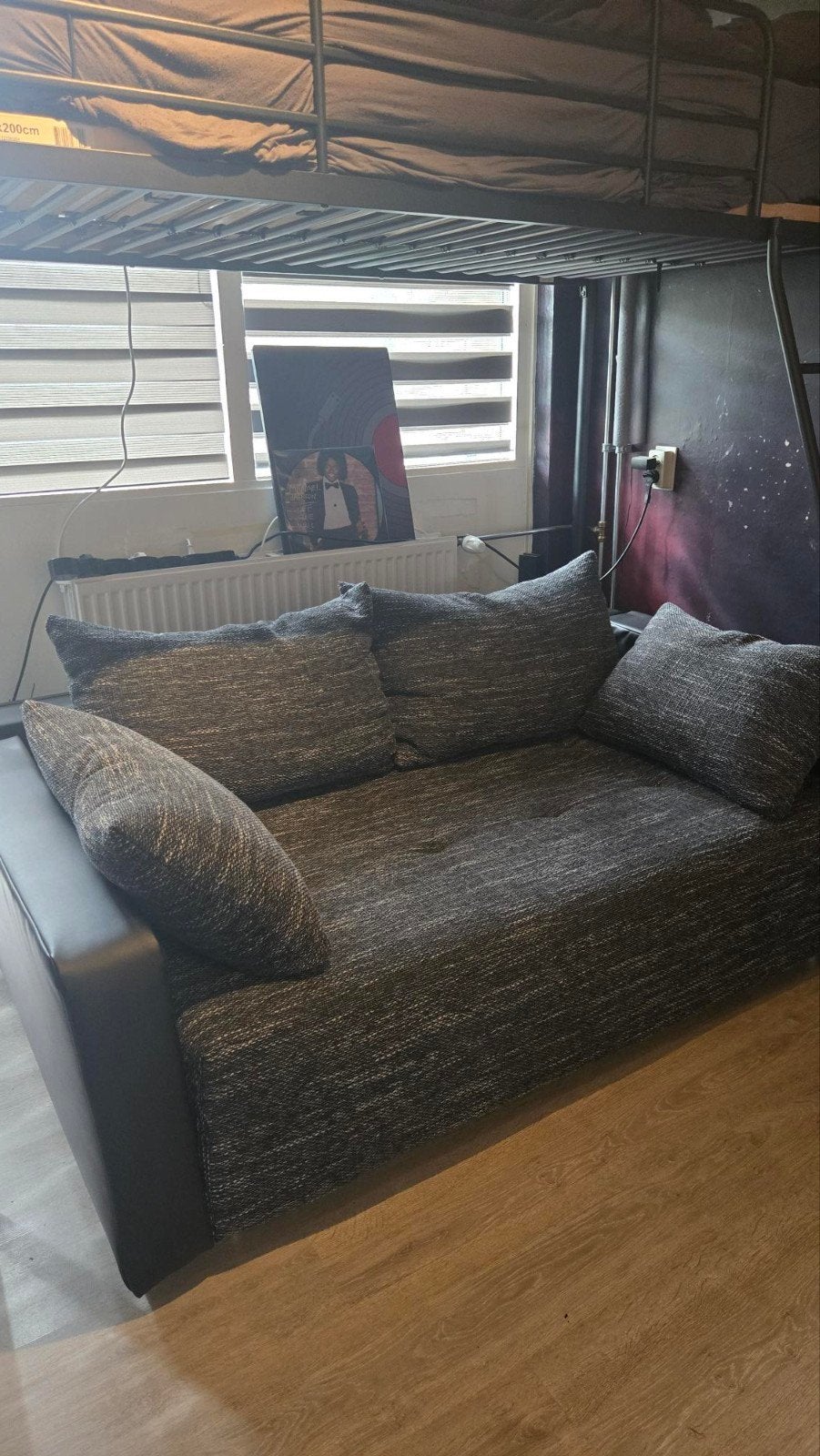 Comfortabele slaapbank - Ideaal voor logees, Tweepersoons, Ophalen of Verzenden, Zo goed als nieuw, 180 cm
