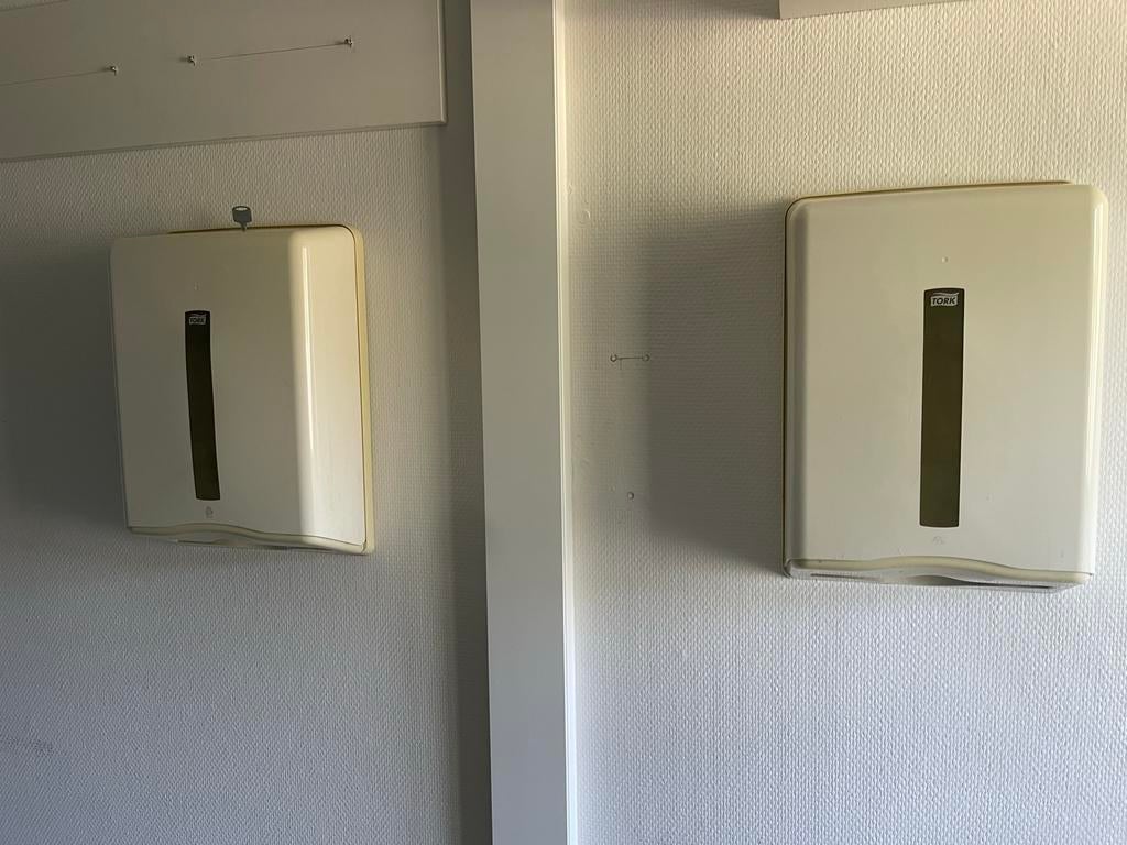 Tork tissuehouders verschillende maten, Ophalen, Gebruikt, Toilet
