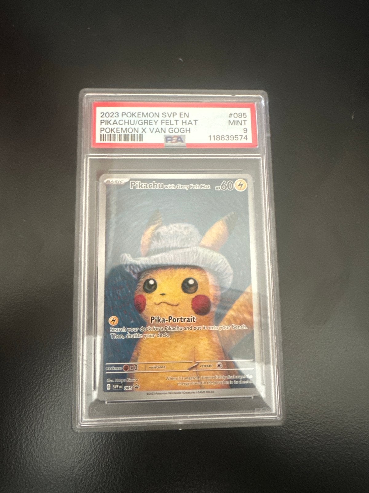 Pikachu met Grijze Vilten Hoed - Pokémon x Van Gogh PSA 9, Ophalen of Verzenden, Zo goed als nieuw, Losse kaart