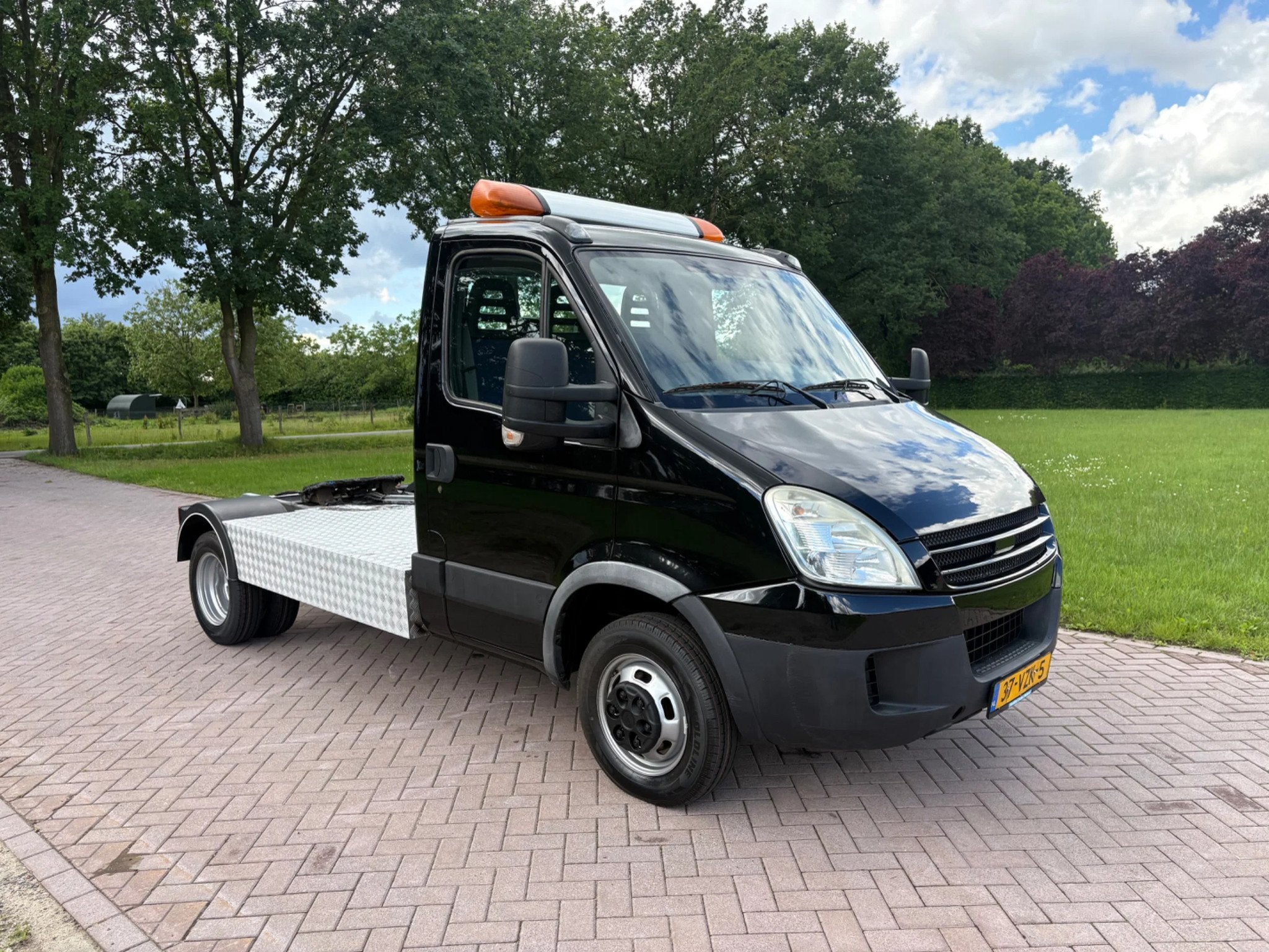 Iveco 50C18 BE TREKKER 12 TON (151.837 KM ) N1 (bj 2009), Auto's, Achterwielaandrijving, Gebruikt, 4 cilinders, Iveco