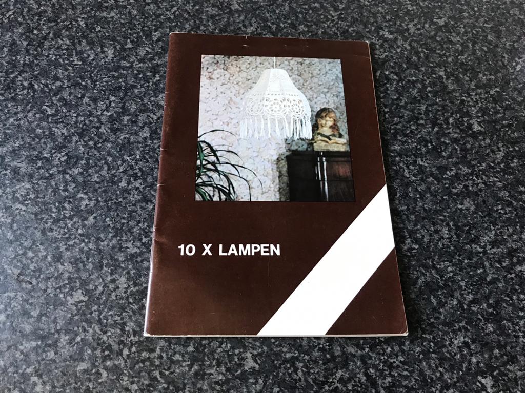 Retro vintage , zelf lampenkappen haken ,, Hobby en Vrije tijd, Breien en Haken, Ophalen of Verzenden, Zo goed als nieuw, Haken