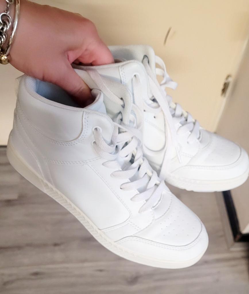Witte Graceland sneakers, maat 38, Wit, Lage of Enkellaarzen, Ophalen of Verzenden, Zo goed als nieuw
